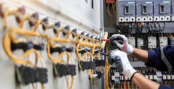 Professional Electrician technician working in Hopewell, NJ